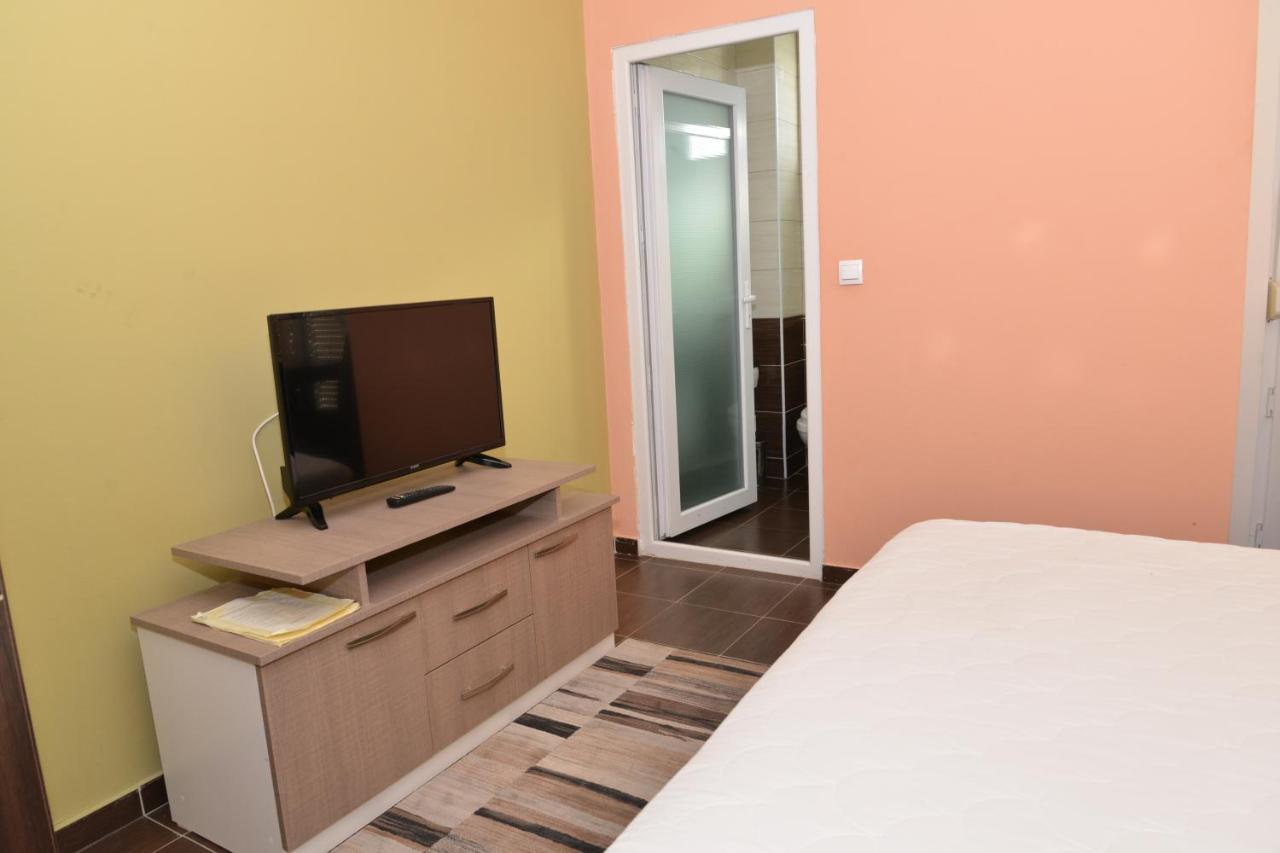 Hotel Konstantin Laplje Selo 外观 照片
