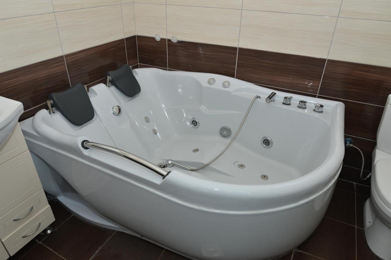 Hotel Konstantin Laplje Selo 外观 照片